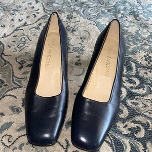 Enzo Angiolini black leather classic heel